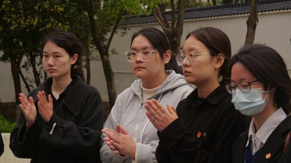 问鼎娱乐