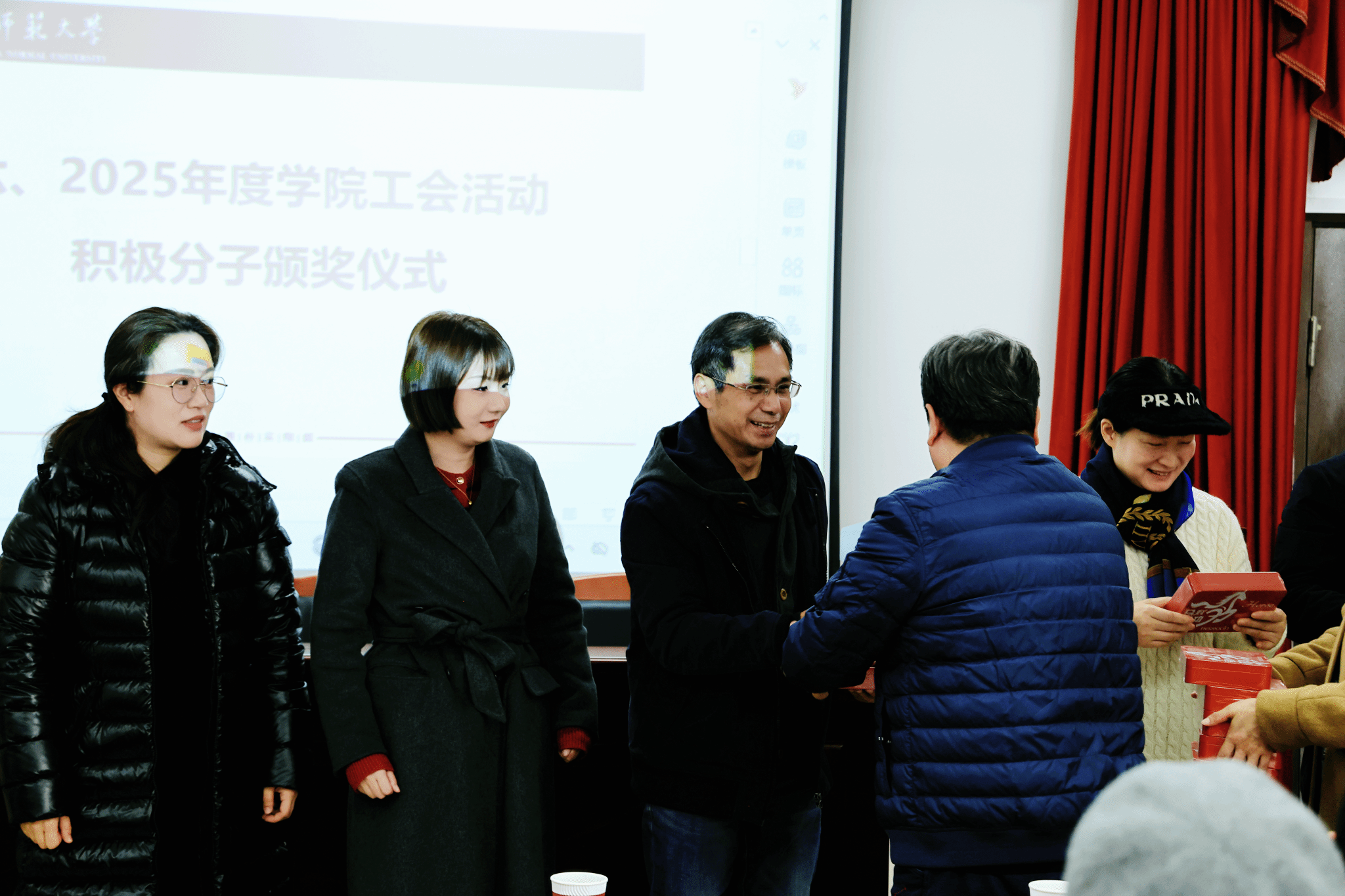 问鼎娱乐