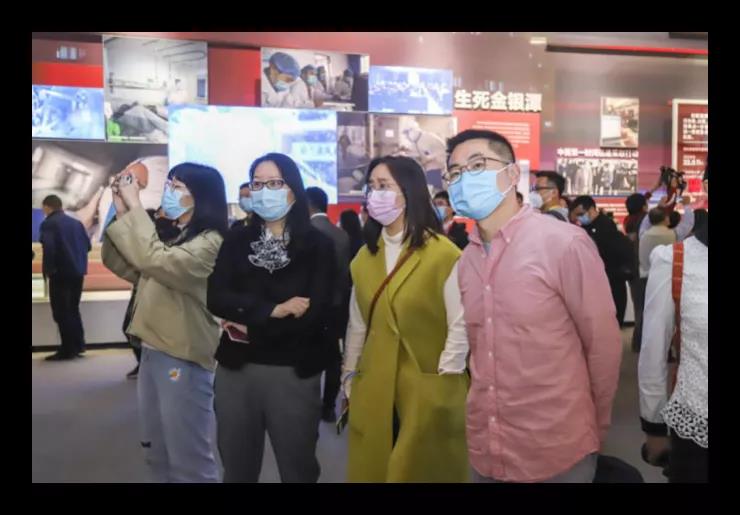 问鼎娱乐