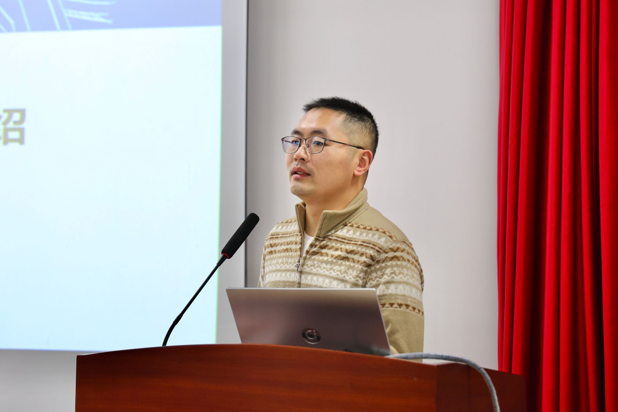 问鼎娱乐