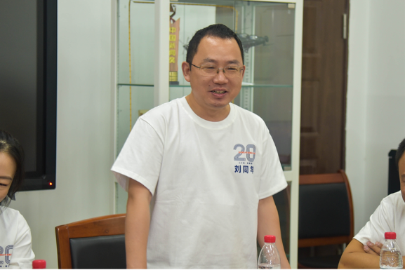 问鼎娱乐